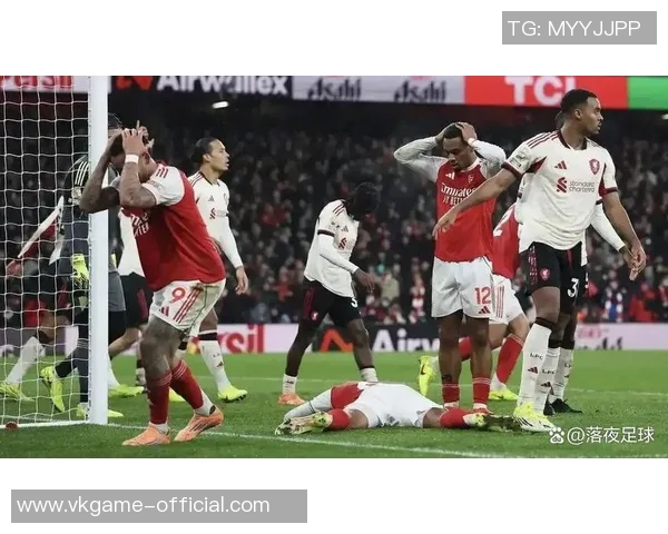 德甲激战阿森纳与利物浦握手言和绝杀瞬间引发全场热议与转会传闻