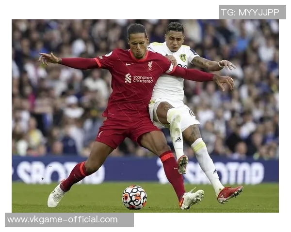 英超精彩对决巴萨3-0战胜多特蒙德神奇扑救点燃全场激情